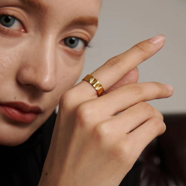 Bague fleur Nouvelle – Image 3