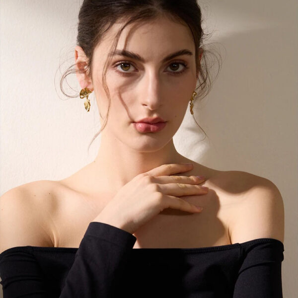 Boucle d'oreille fleur Exotique – Image 3