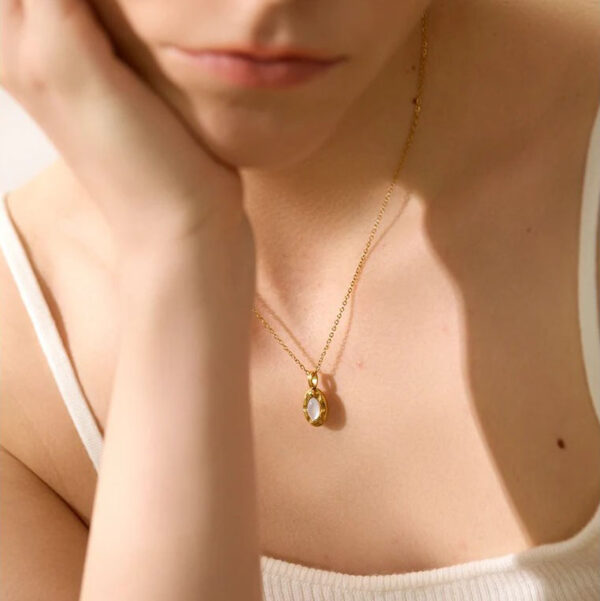 Collier fleur Douca – Image 3