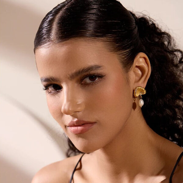 Boucle d'oreille fleur Perle Biloba – Image 3