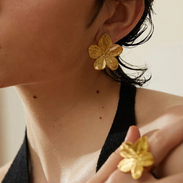 Boucle d'oreille fleur Radieuse – Image 2