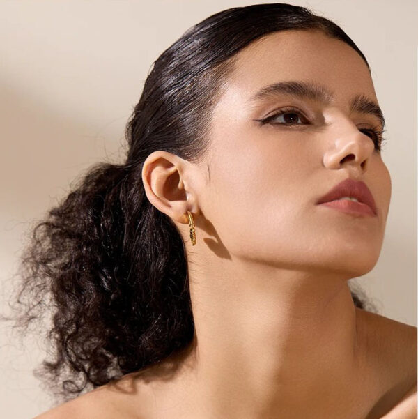 Boucle d'oreille fleur Enveloppante – Image 2