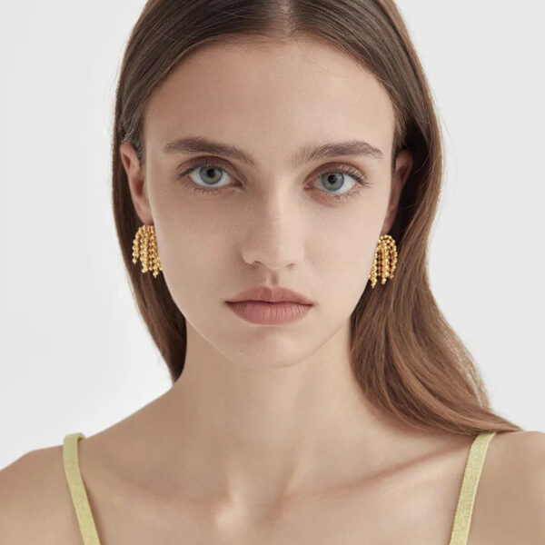 Boucle d'oreille fleur Festive – Image 2